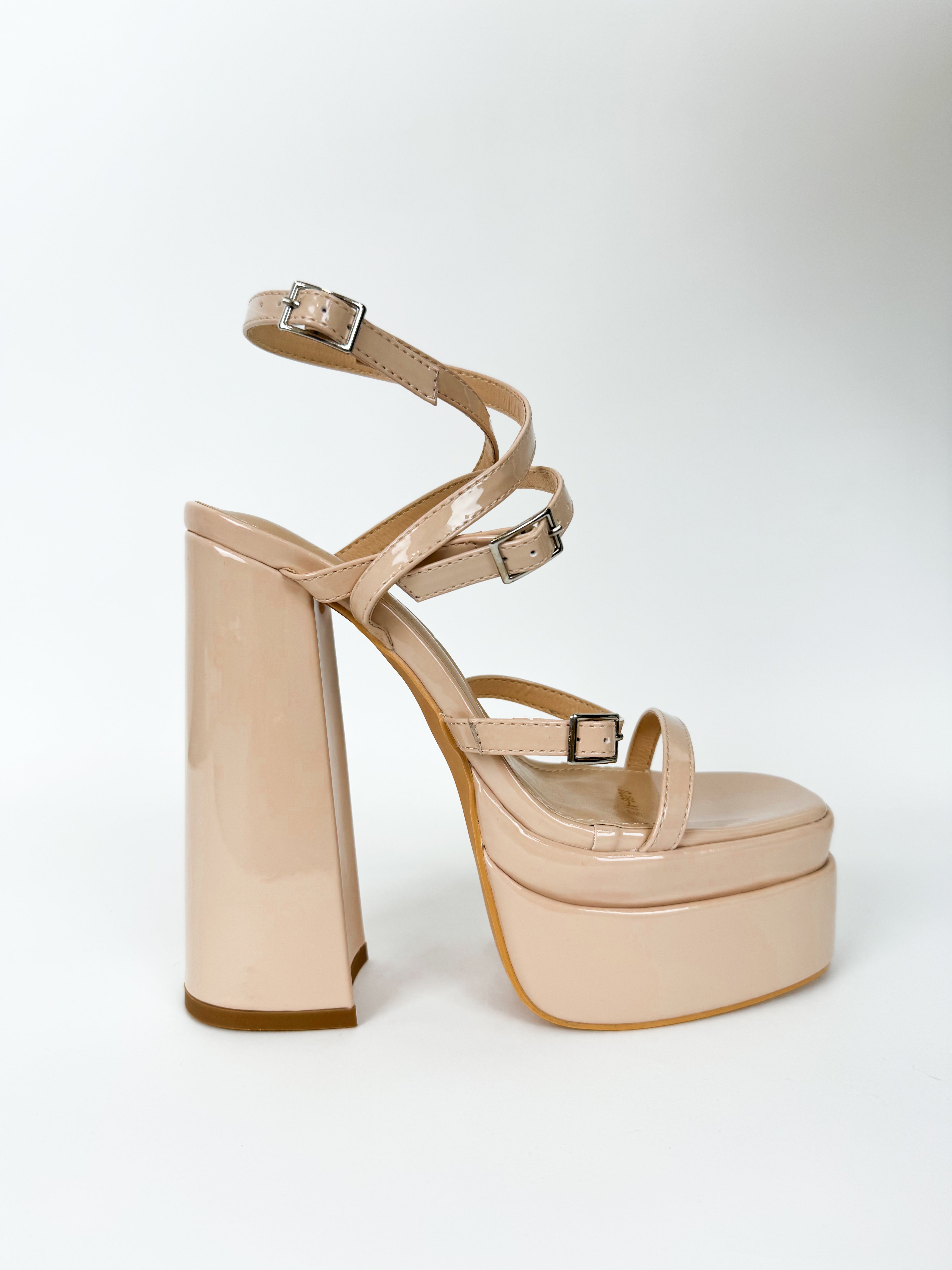 Nude buckled platform shoe