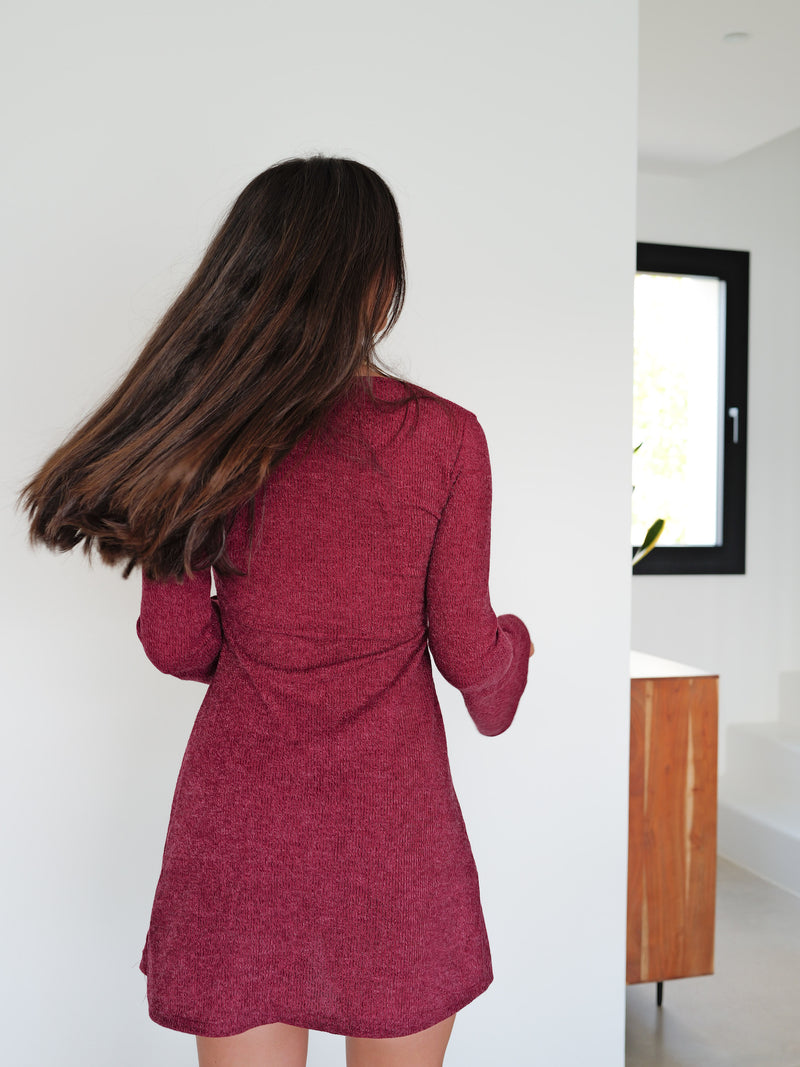 Mini dress burgundy peak detail