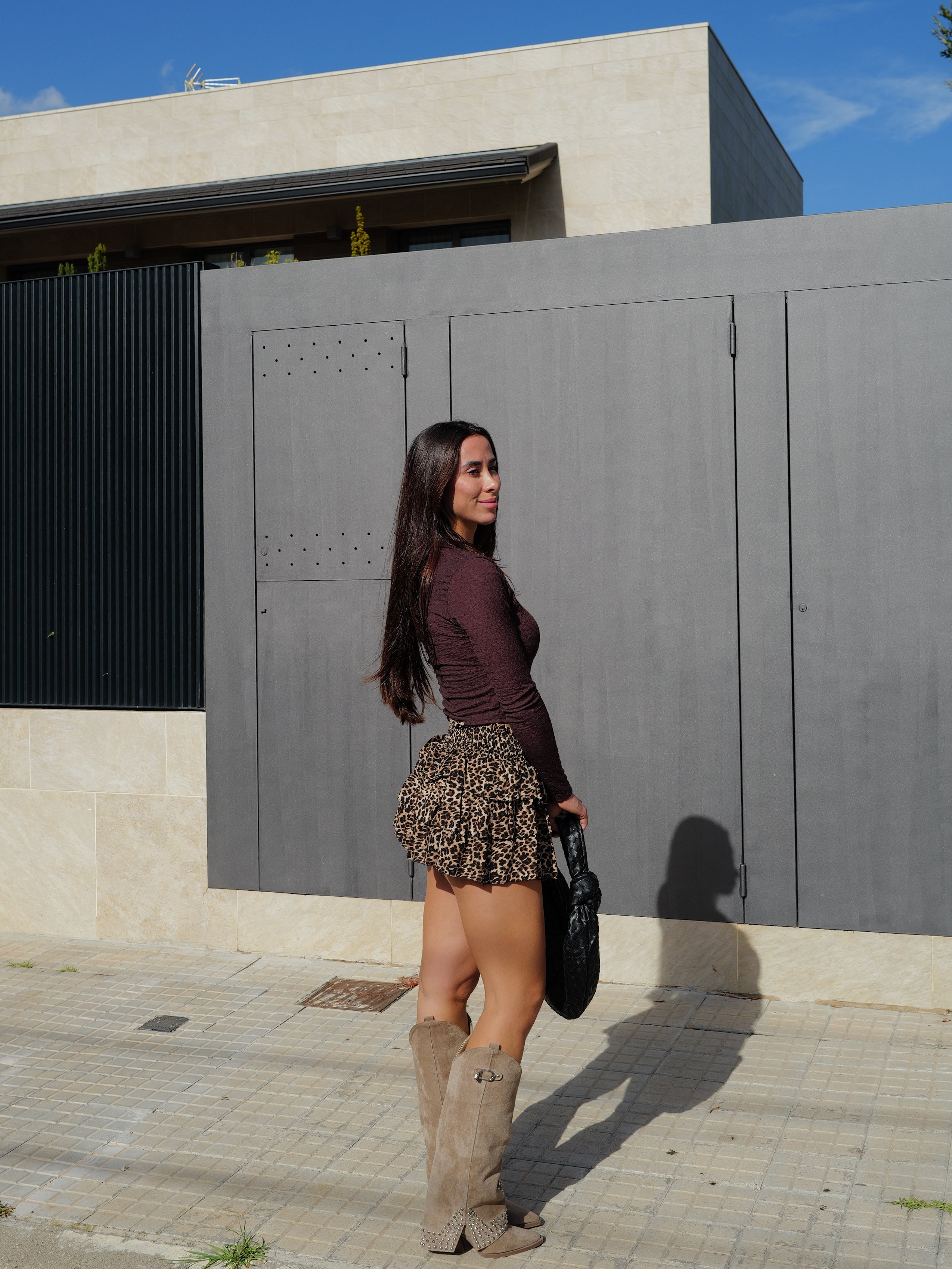 Mini skirt with brown animal ruffles