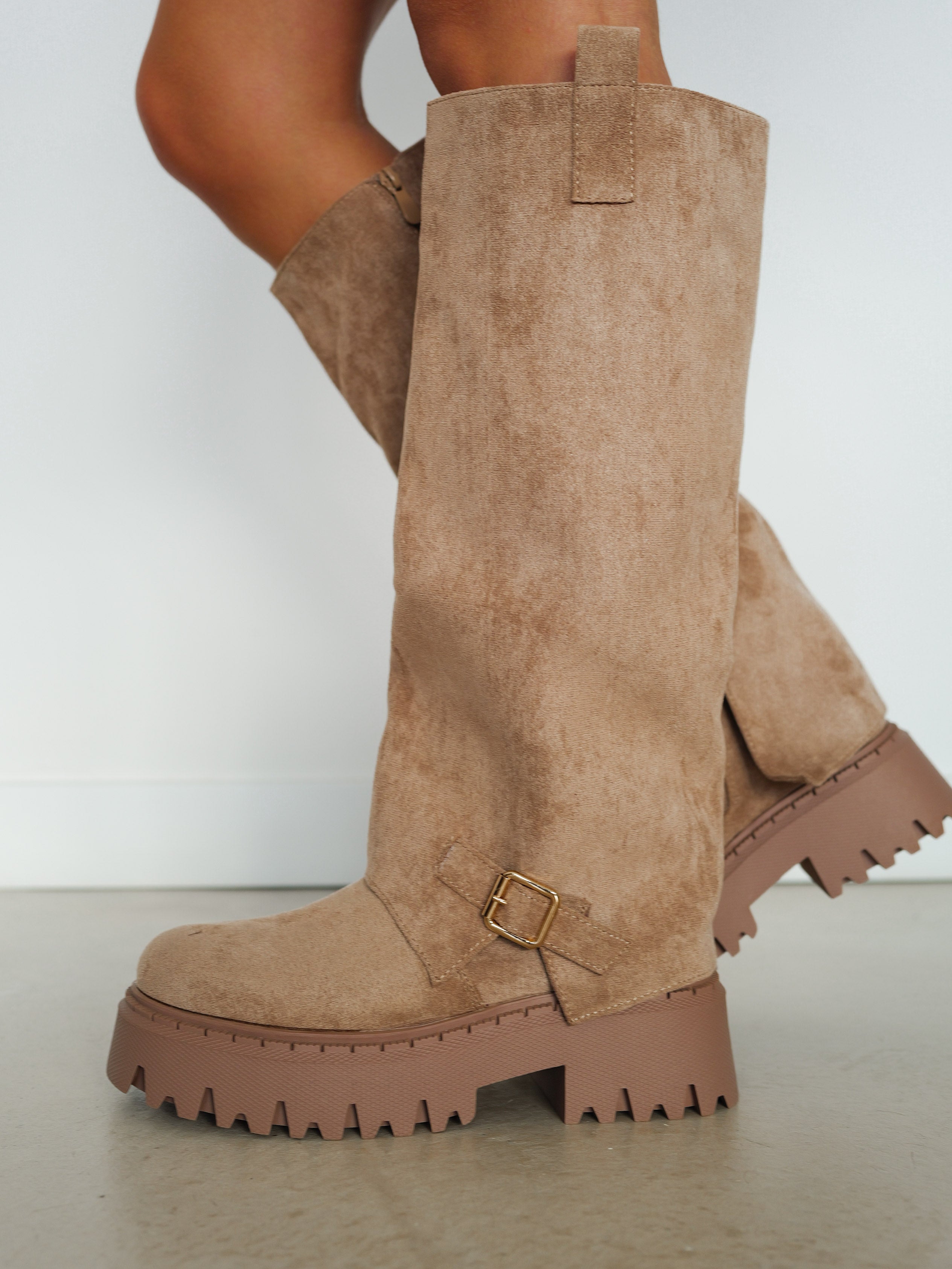 Beige suede track flap boot