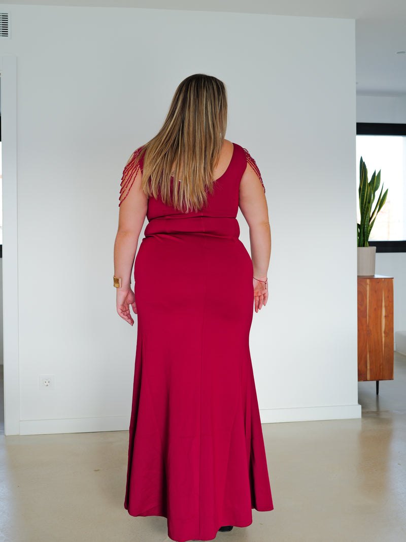 Long dress with burgundy shoulder details