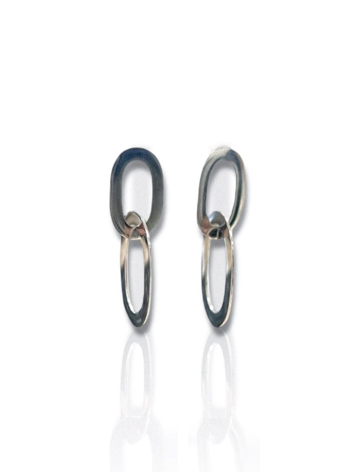 Silver plated interlaced oval earrings