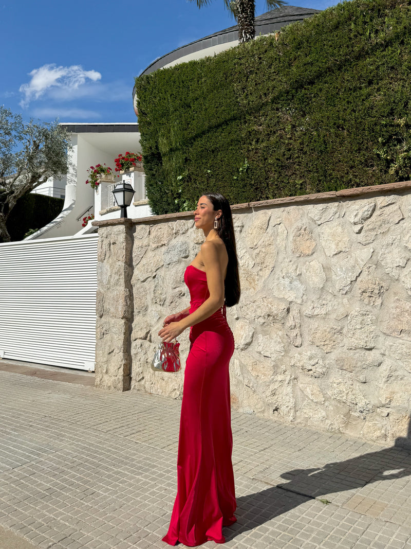 Strapless strapless red intertwined dress