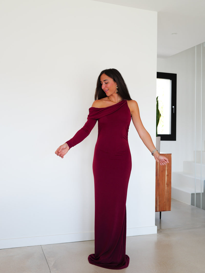 Asymmetrical sleeve dress with burgundy detail