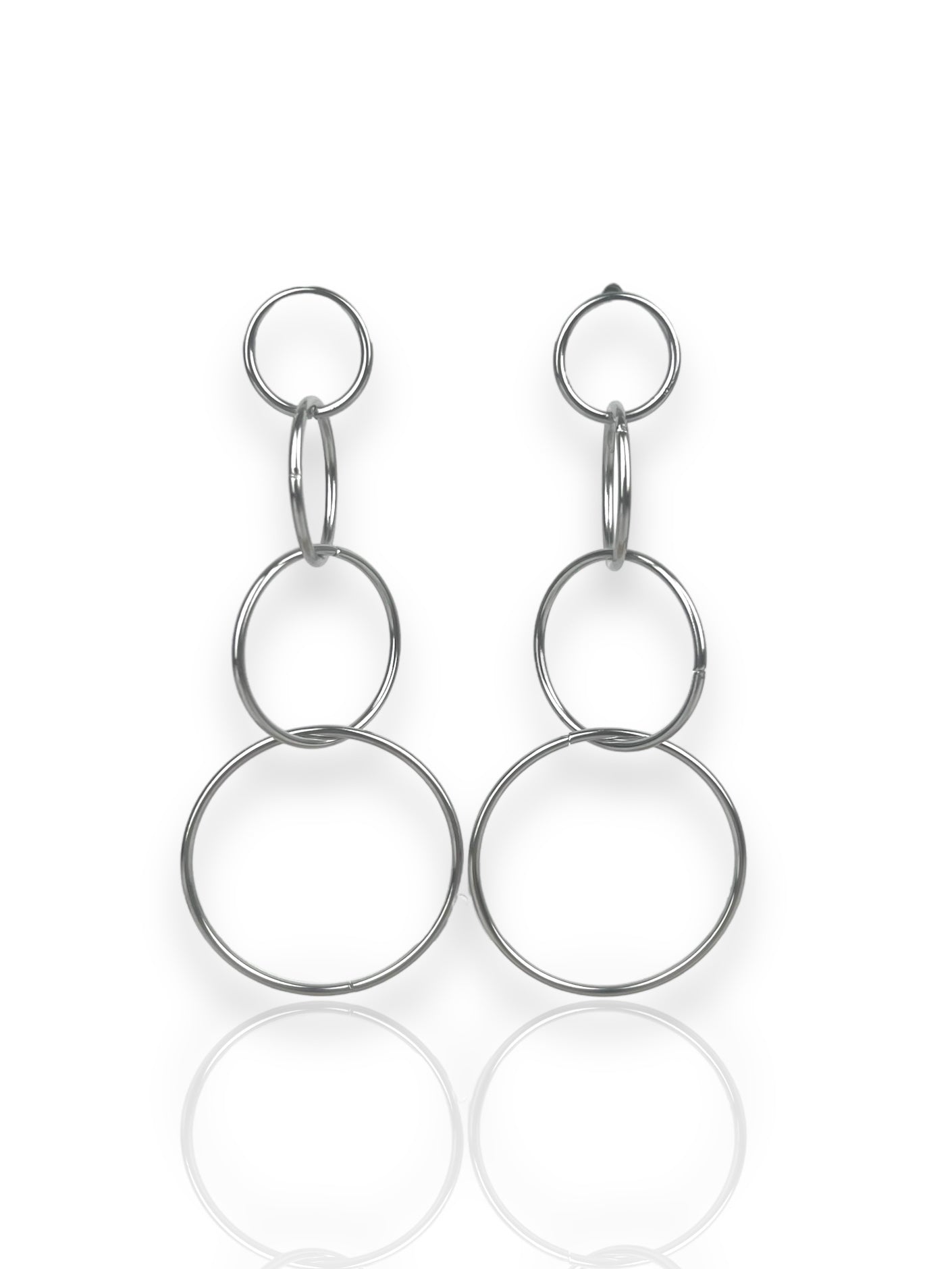 Silver plated intertwined circles earrings