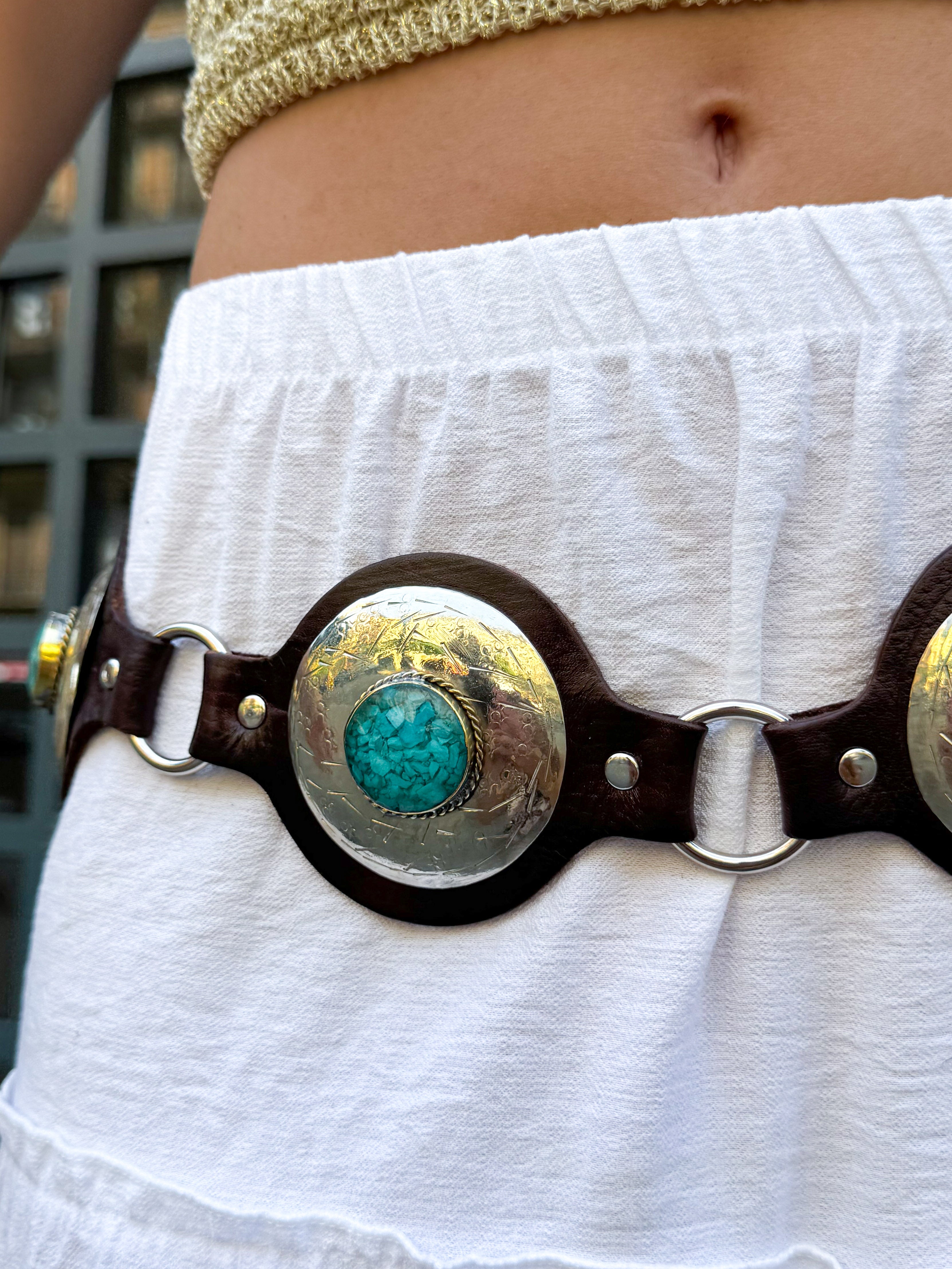 Thick belt with golden stones