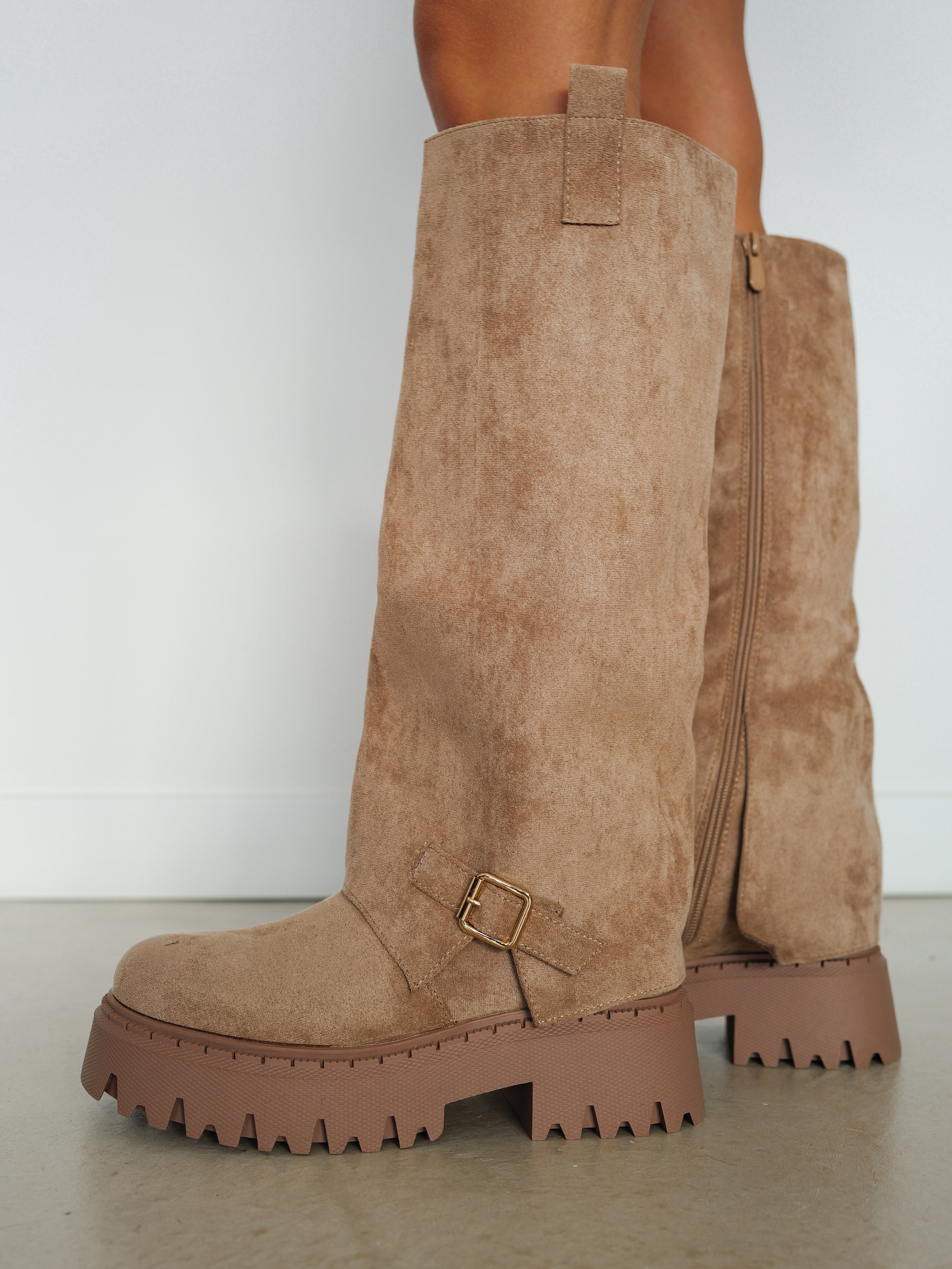 Beige suede track flap boot