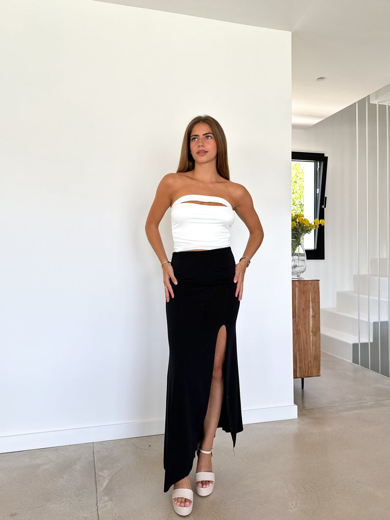 Black asymmetric long skirt