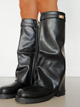 Black low heel detail flap boot