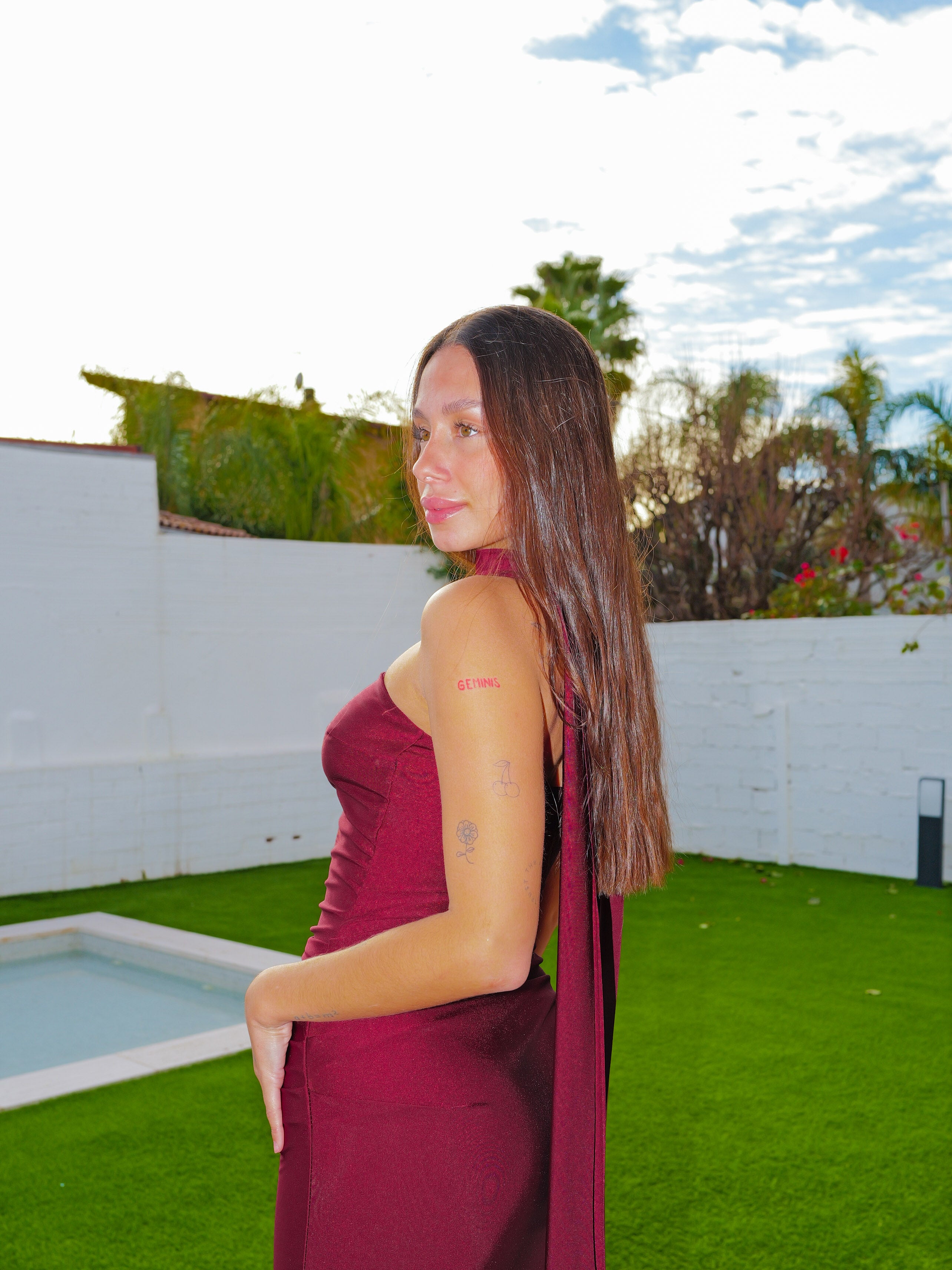 Long gathered dress with burgundy choker neckline