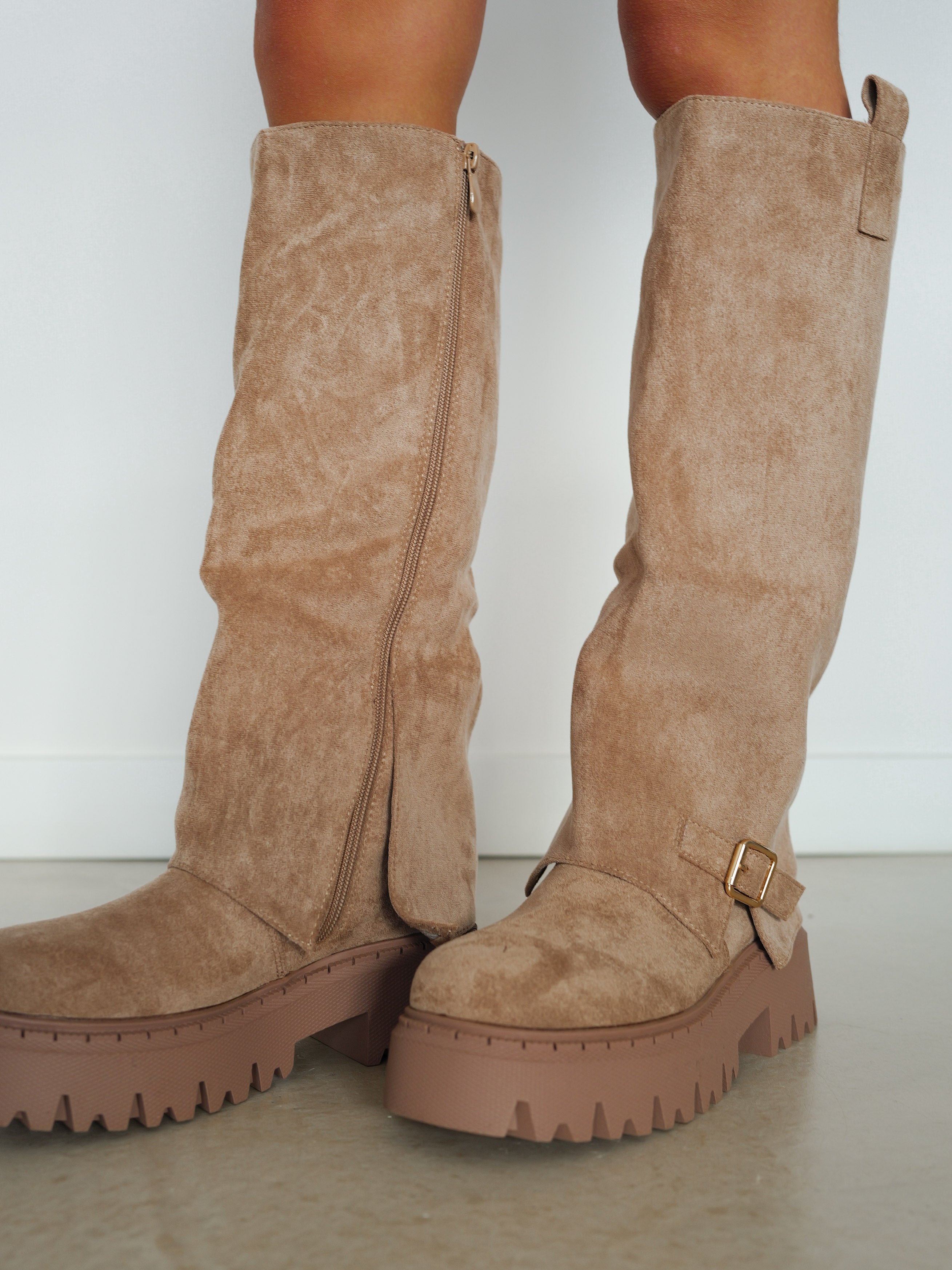 Beige suede track flap boot