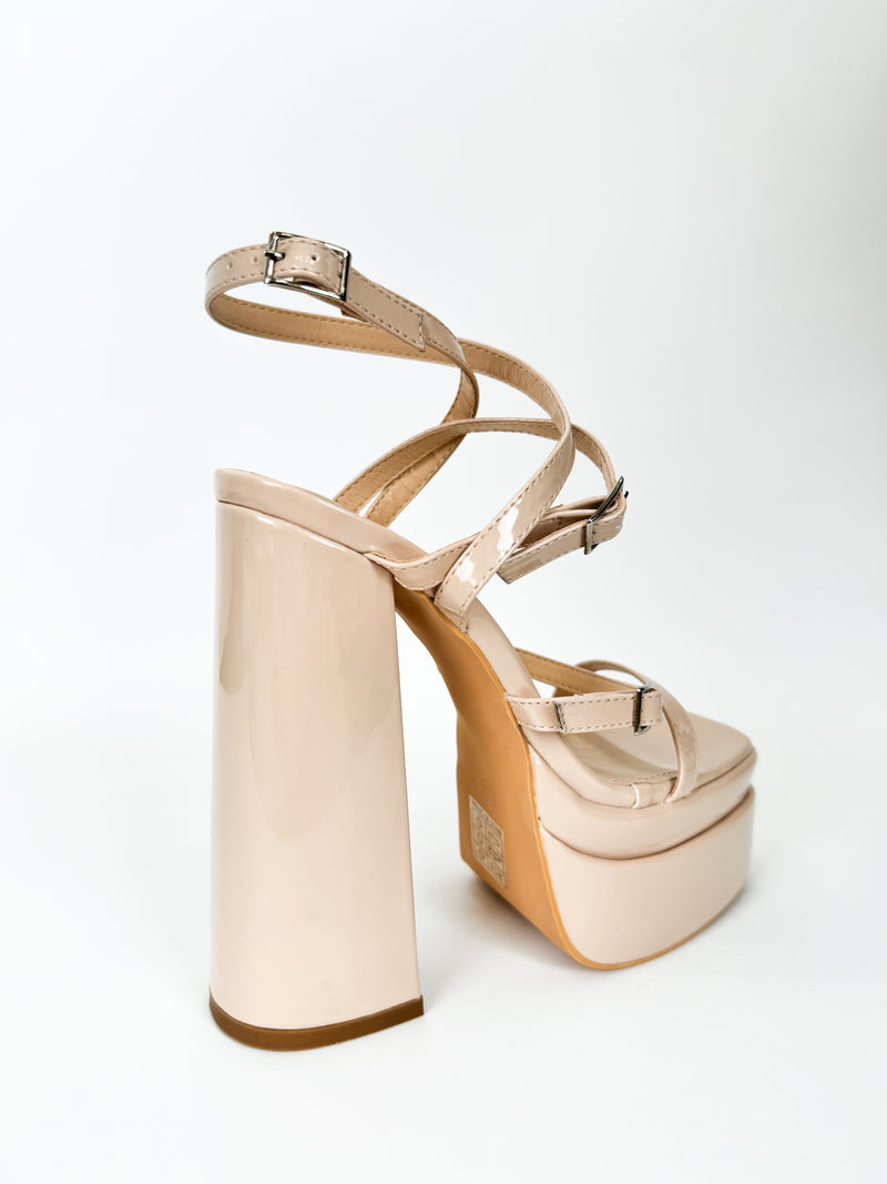 Nude buckled platform shoe