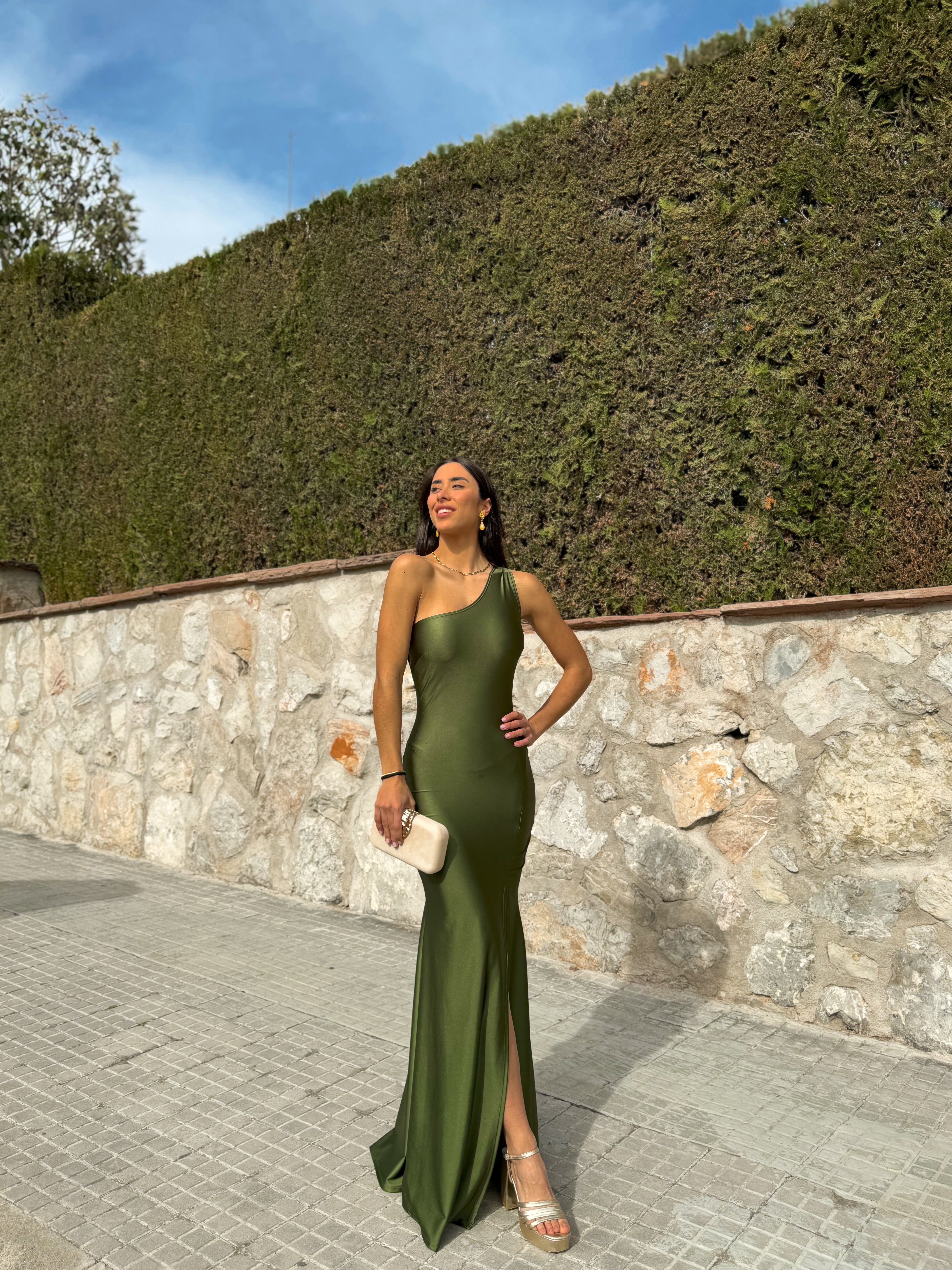 Olive knot assimilated back dress