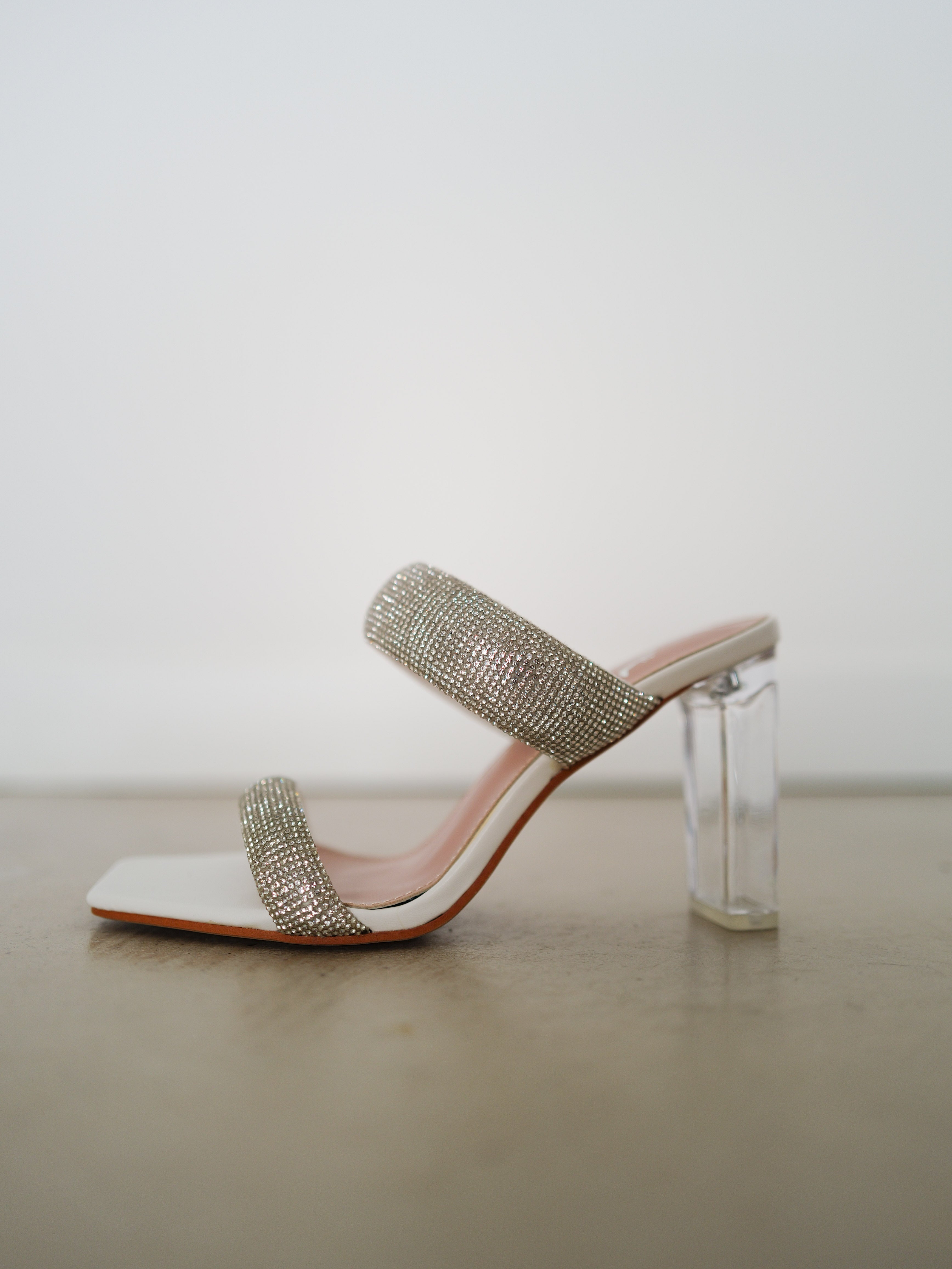 White glitter band heel sandal