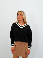 V-neck sweater black bands