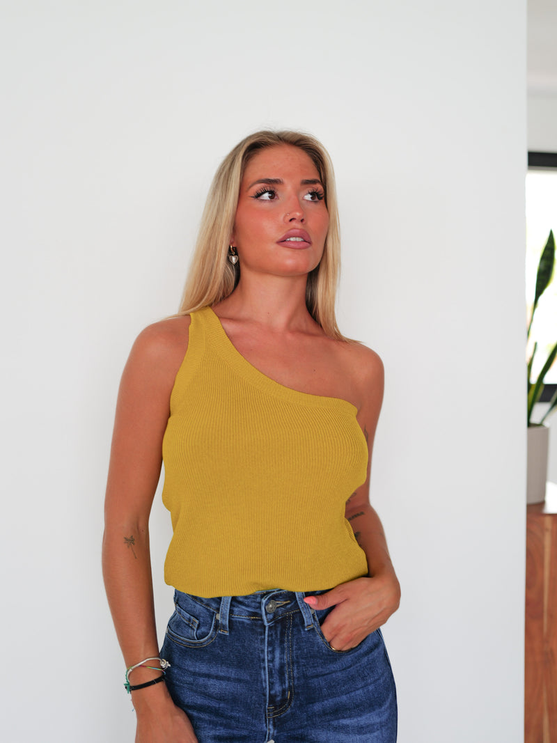 Mustard assimilated ribbed top