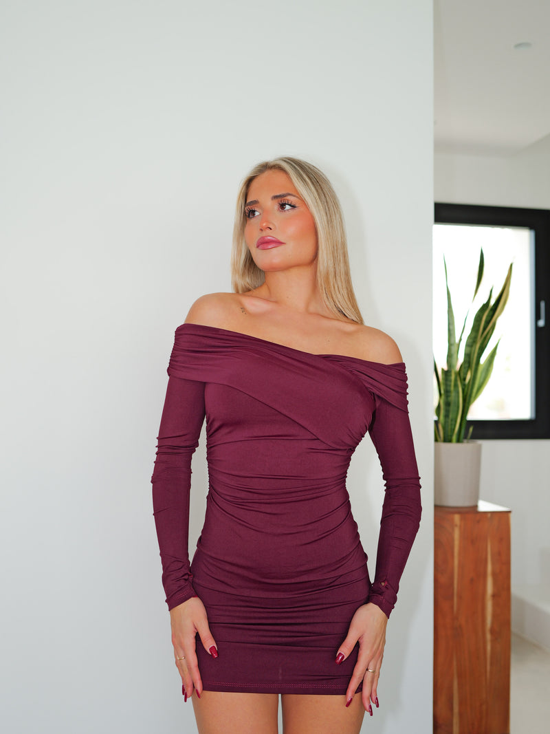 Vestido bardot pliegues vino