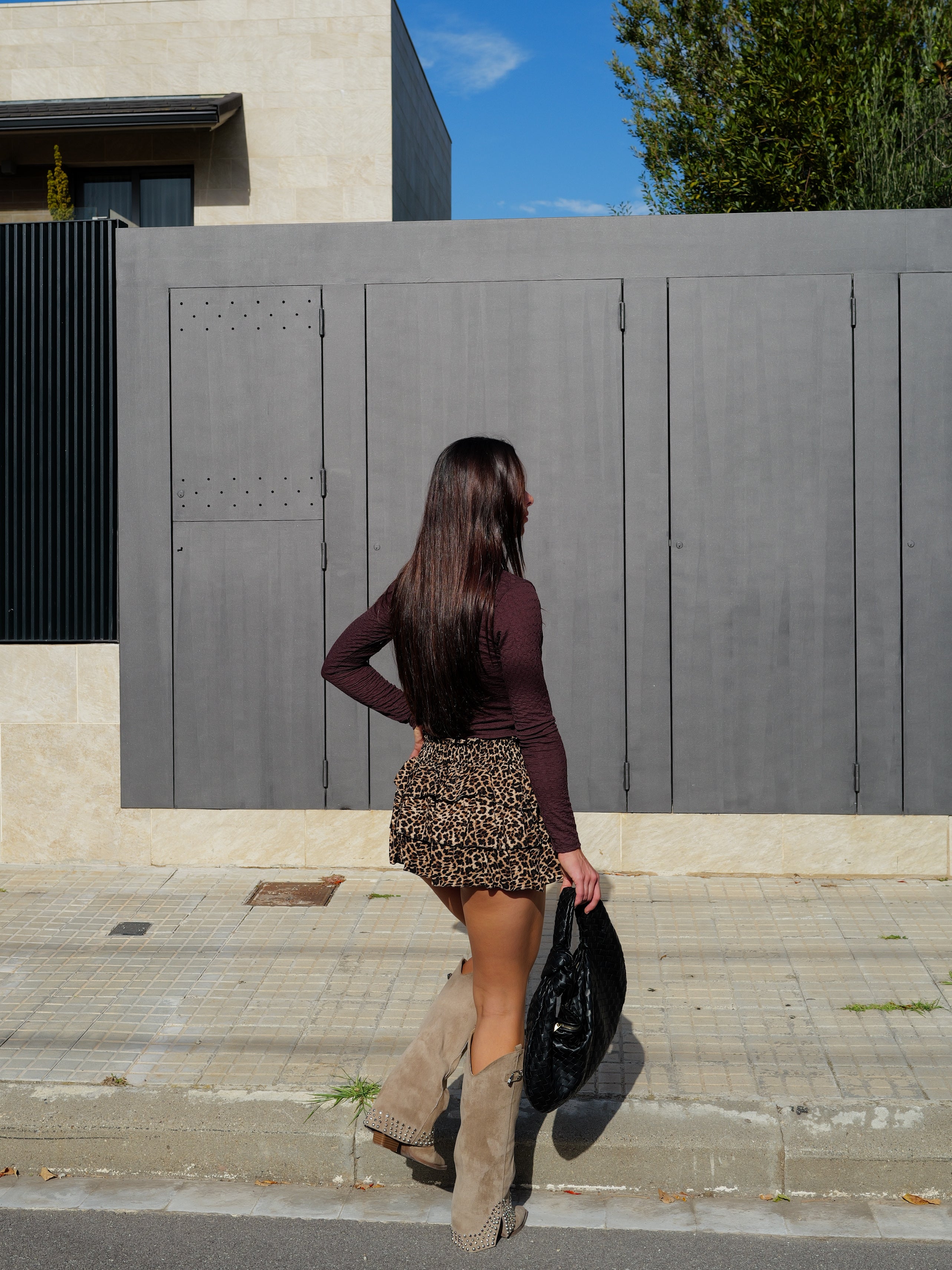 Mini skirt with brown animal ruffles