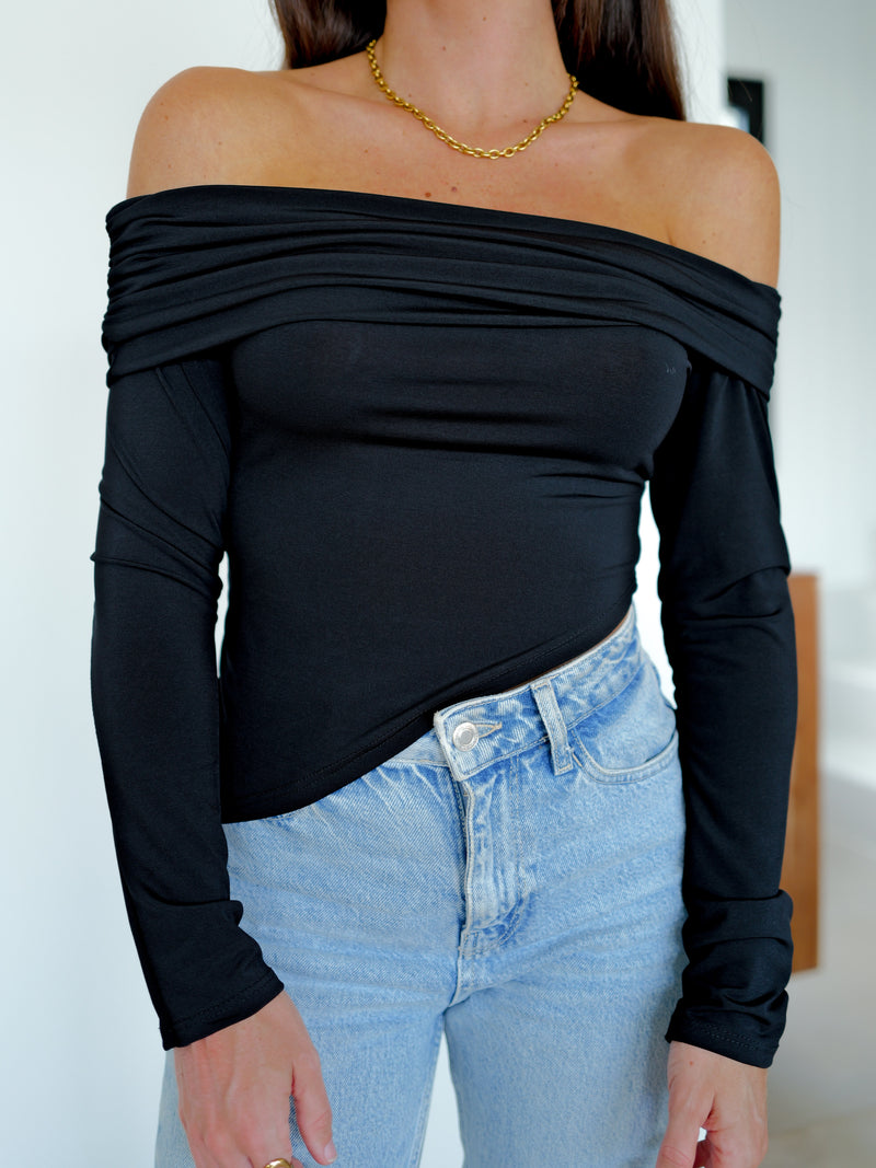 Black asymmetrical boat top