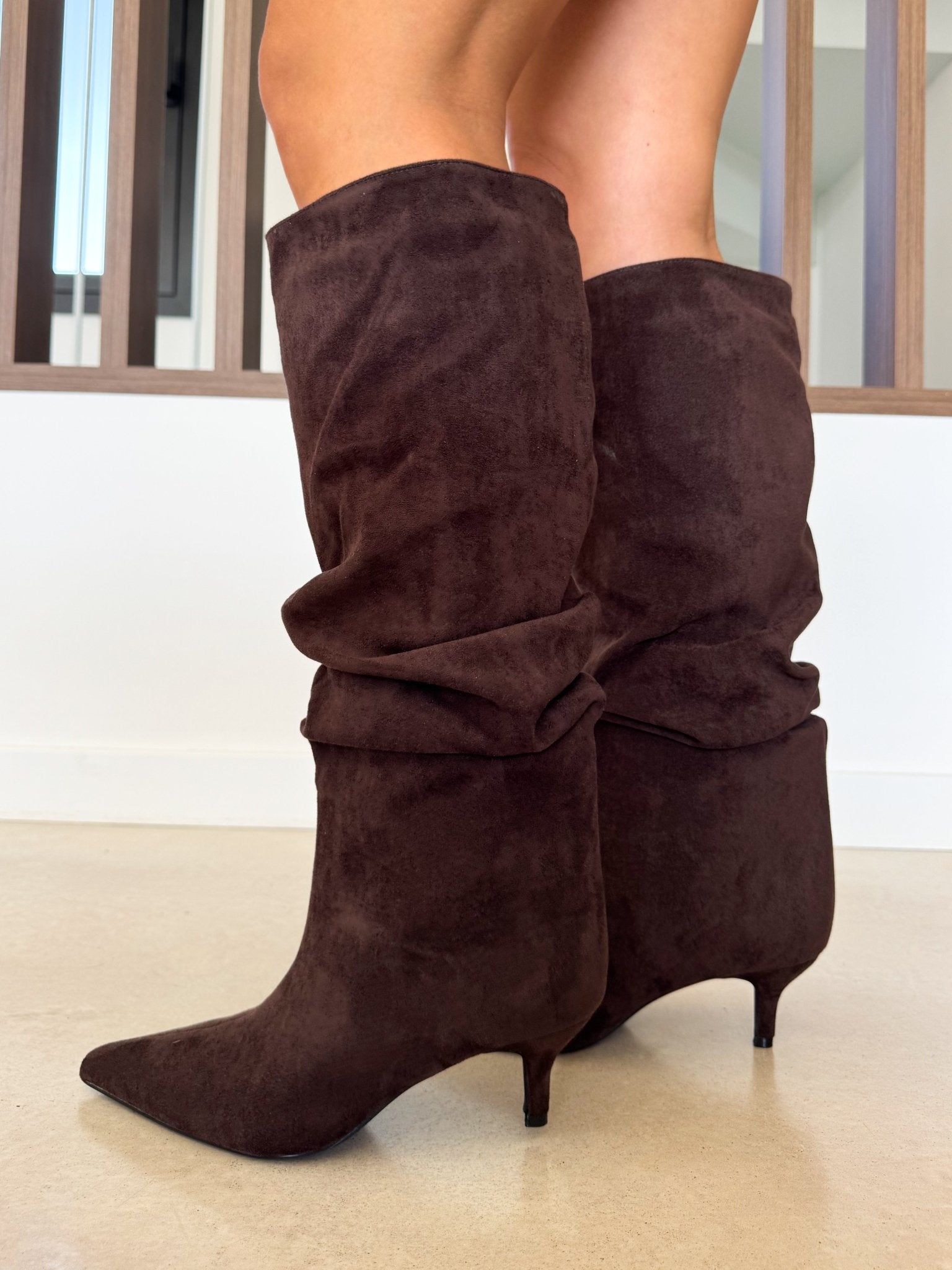 Chocolate gathered suede boot - Sorellas The Brand Barcelona S.L