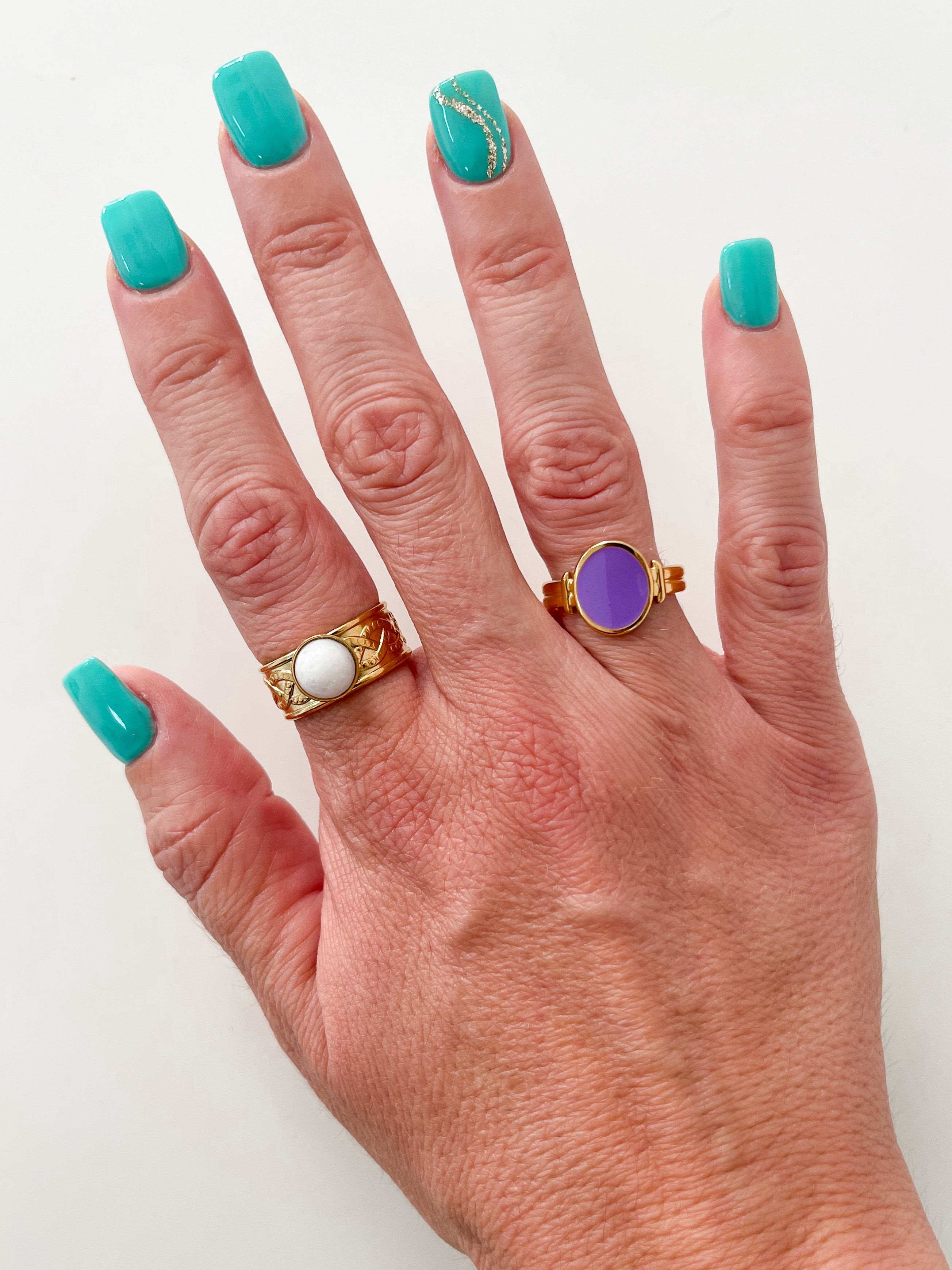 Lilac oval ring