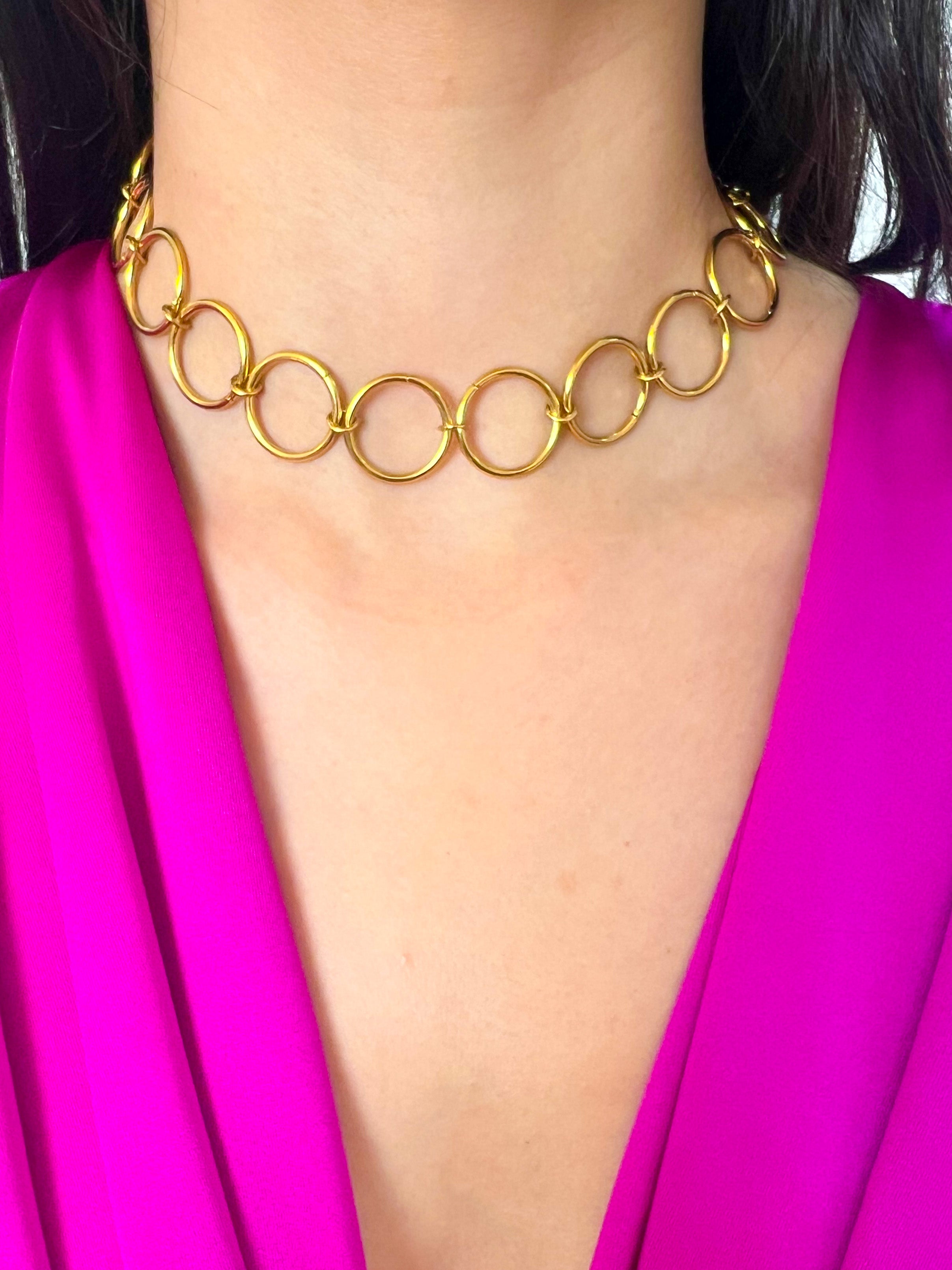 Gold earrings choker necklace