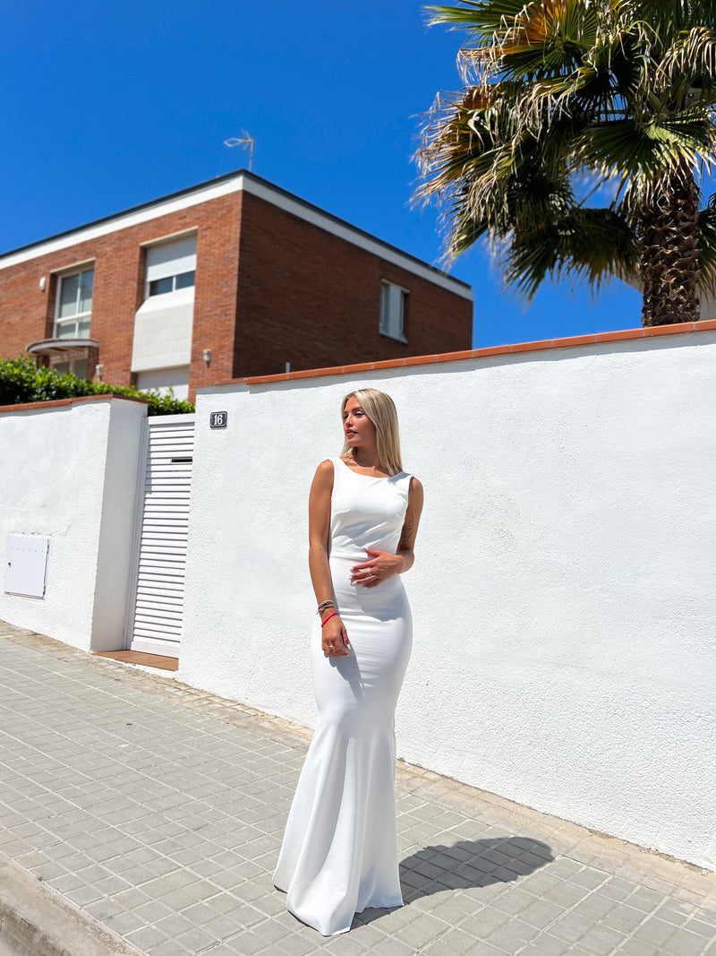 Long white mermaid dress