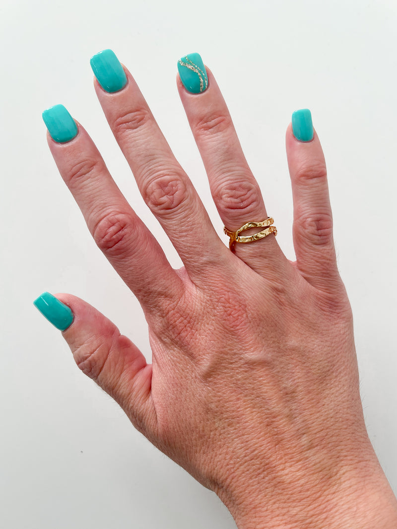 Gold ring asymmetrical