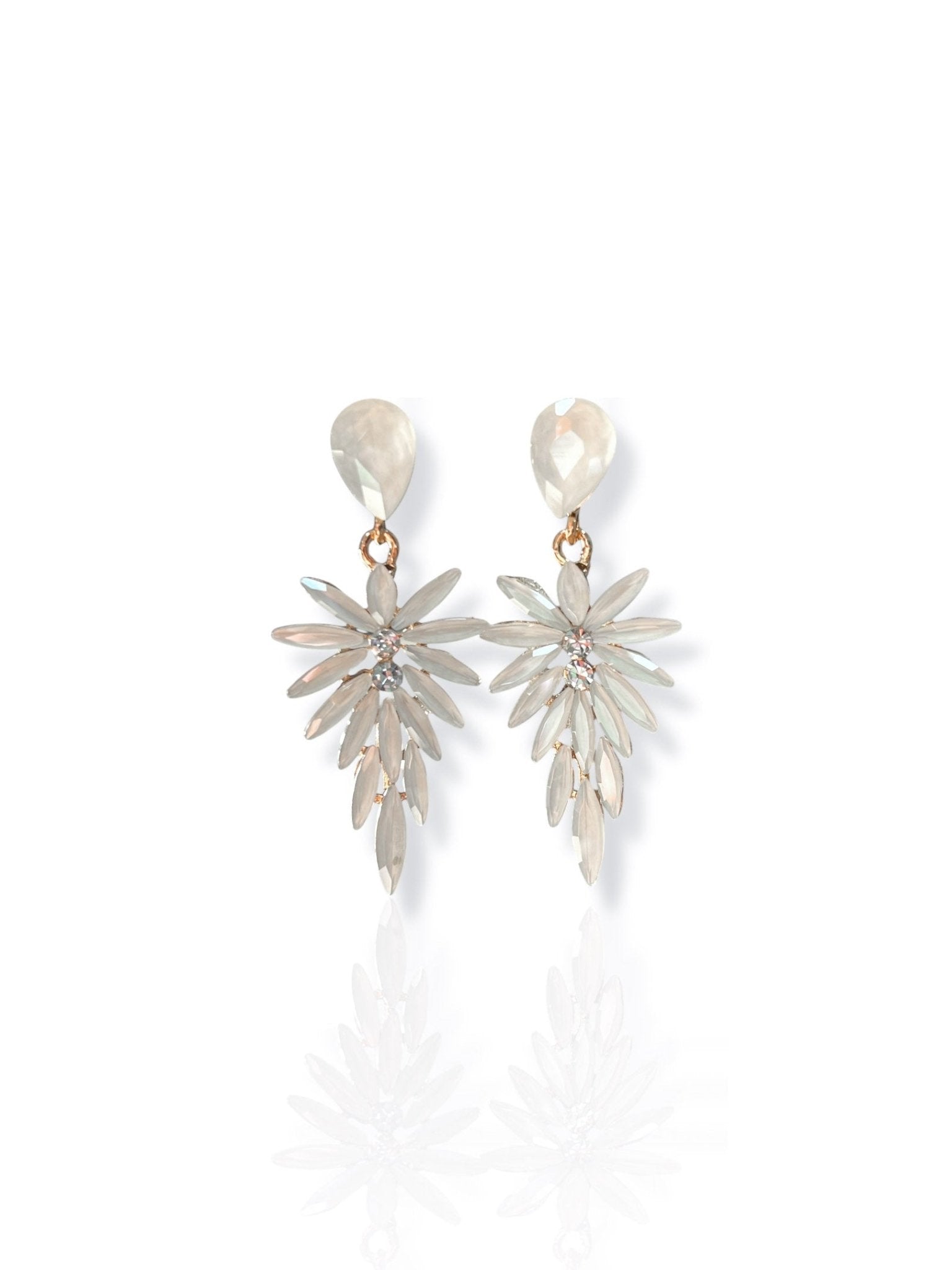 Shiny white leaf earrings - Sorellas The Brand Barcelona S.L