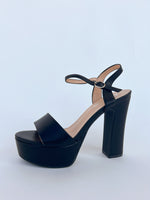 Black platform sandal