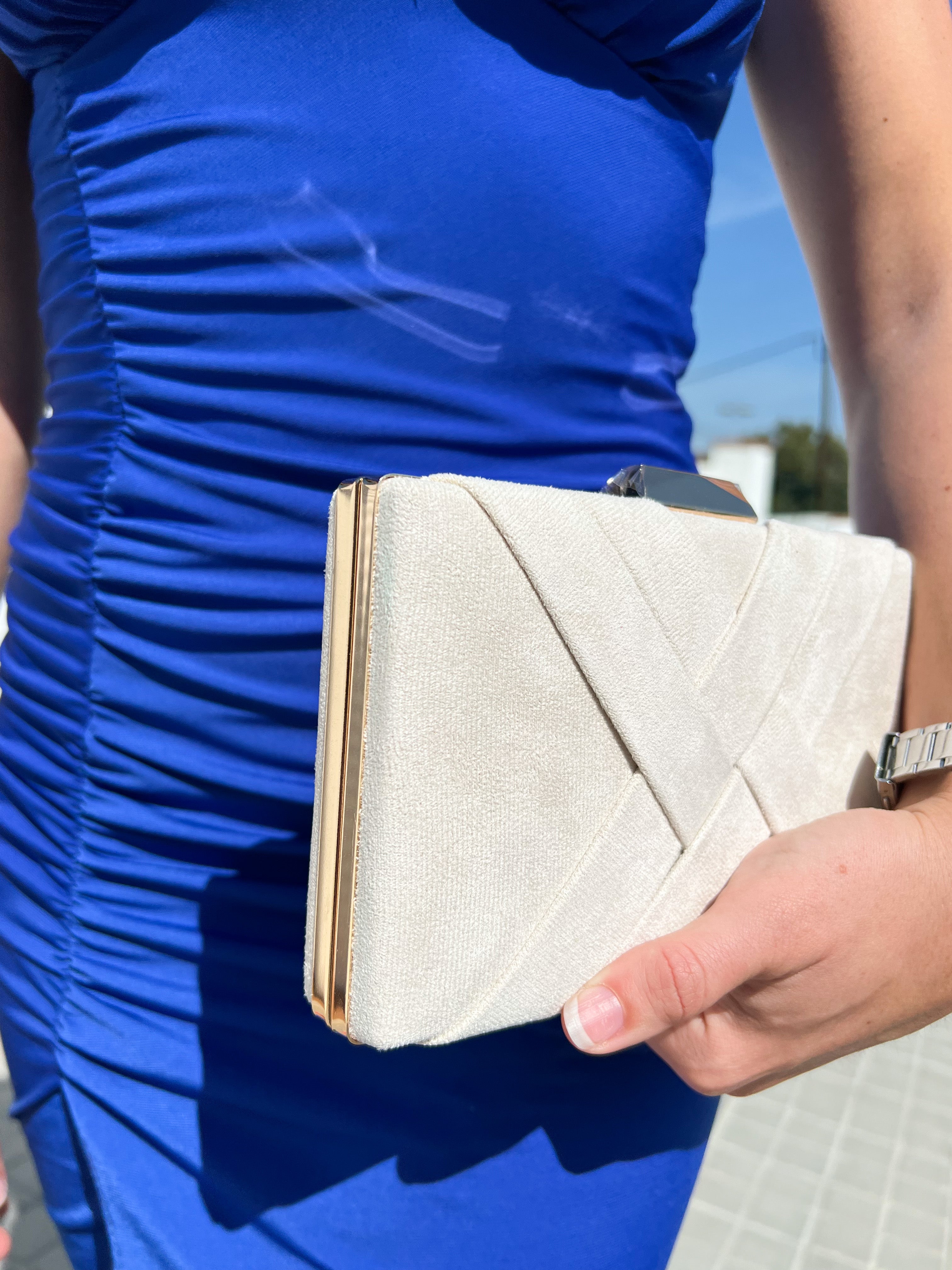 Beige braided clutch