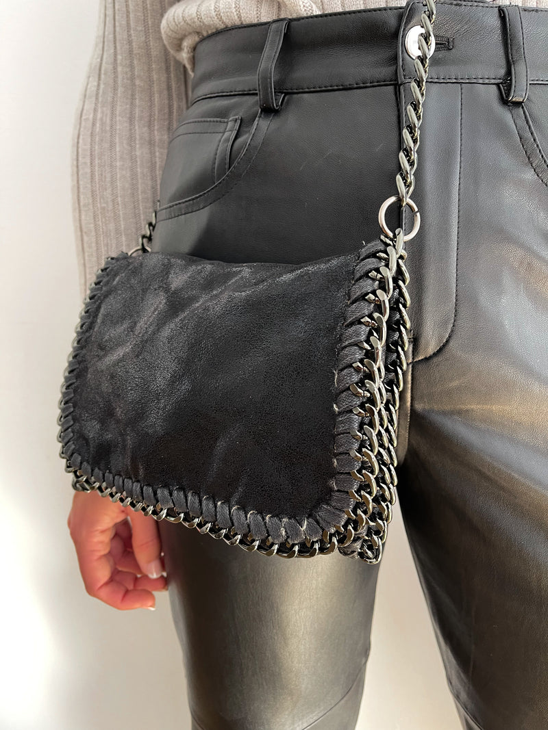 Black pocket chain bag