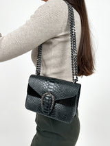 Horseshoe leather bag black