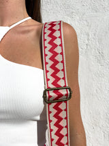 Red geometric chain