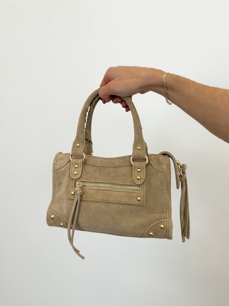 Sac à boucles en cuir velours beige