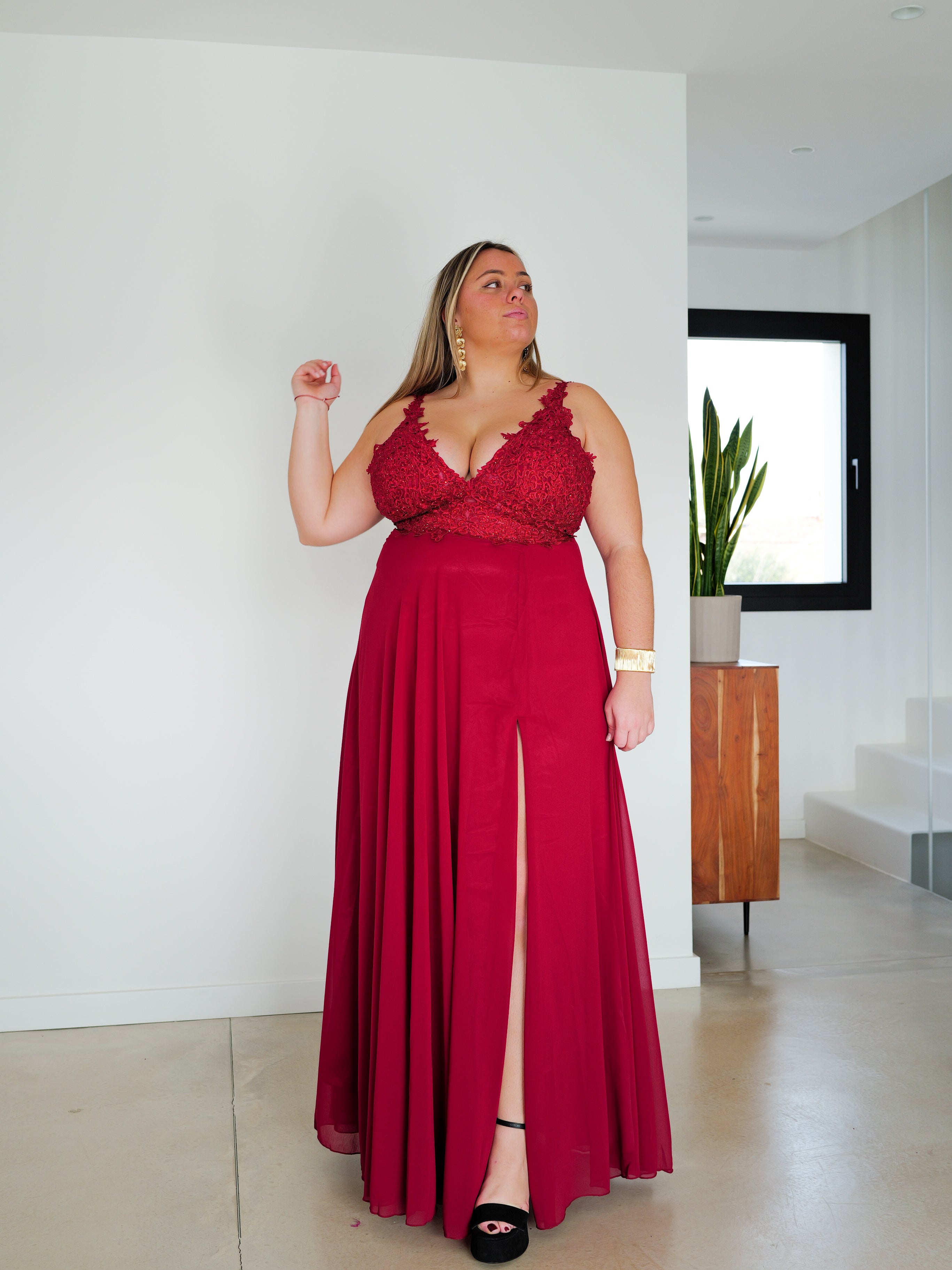 Robe longue avec strass bordeaux Décolleté en V