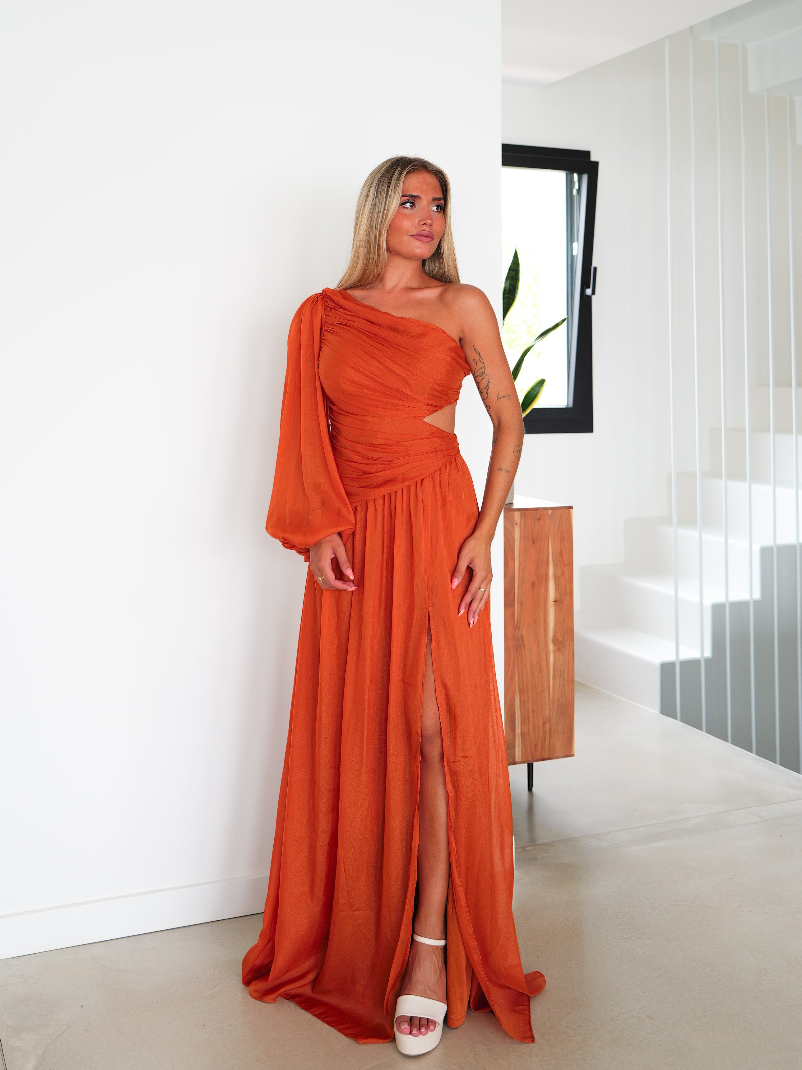 Robe tulle manche asymétrique caldeira