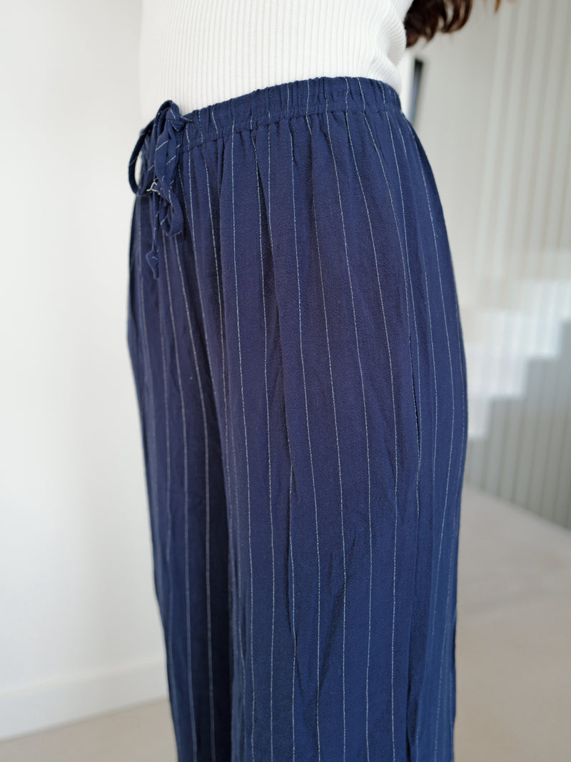 Pantalon en lin rayé marine