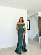 Robe en dentelle avec manches en satin bouteille