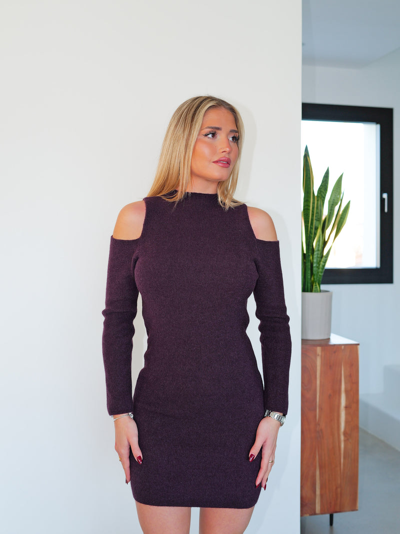 Robe à col rond aubergine épaules