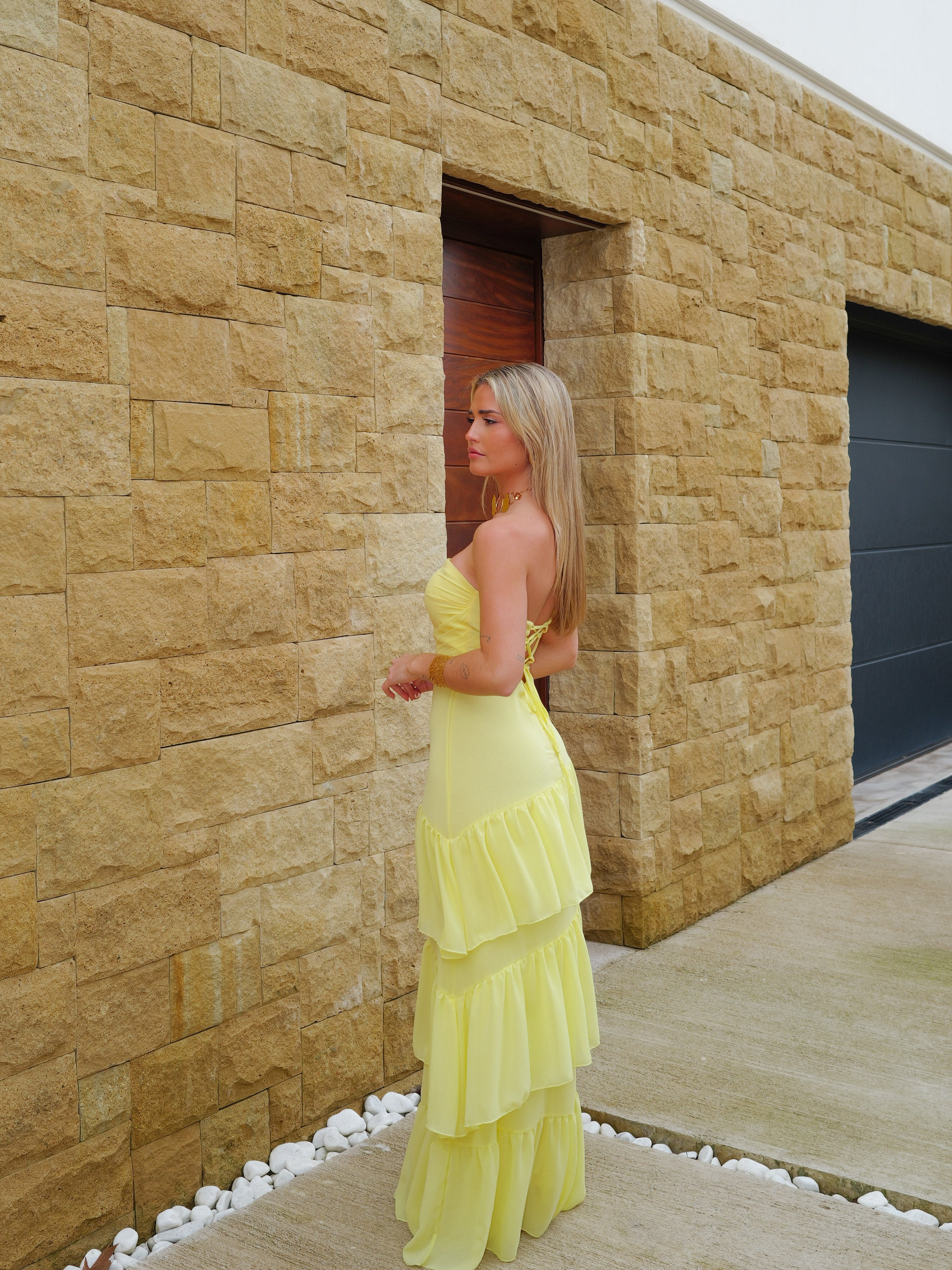 Robe à volants jaune