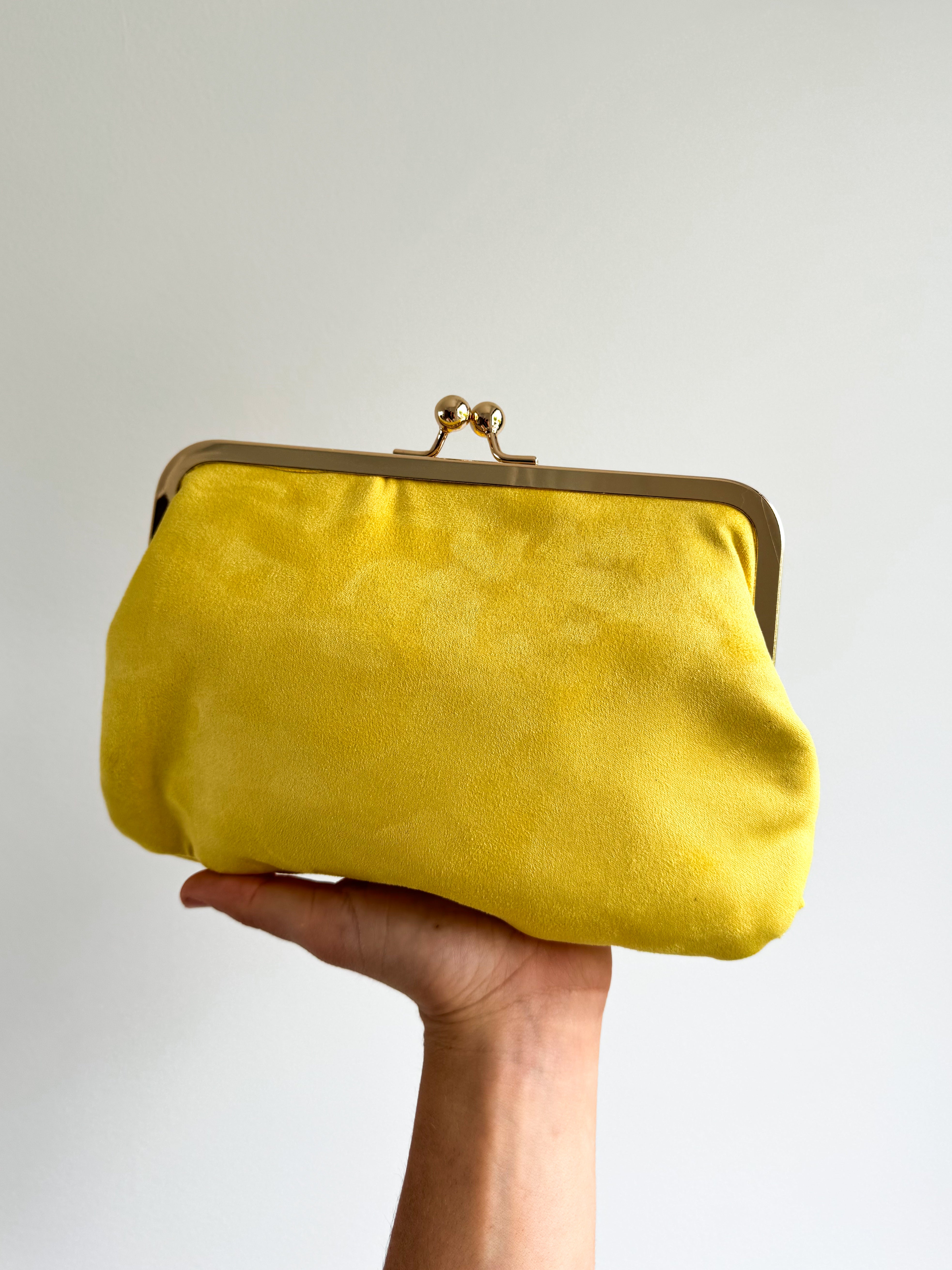 Pochette en daim à froufrous jaune