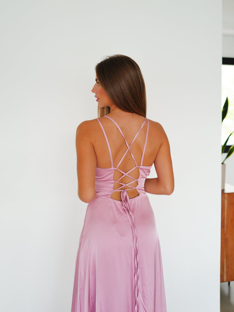 Robe en satin entrelacé rose