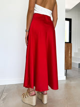 Jupe midi en satin rouge