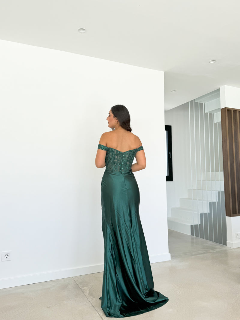 Robe en dentelle avec manches en satin bouteille