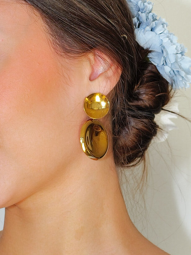 BOUCLES D'OREILLES en relief dorées
