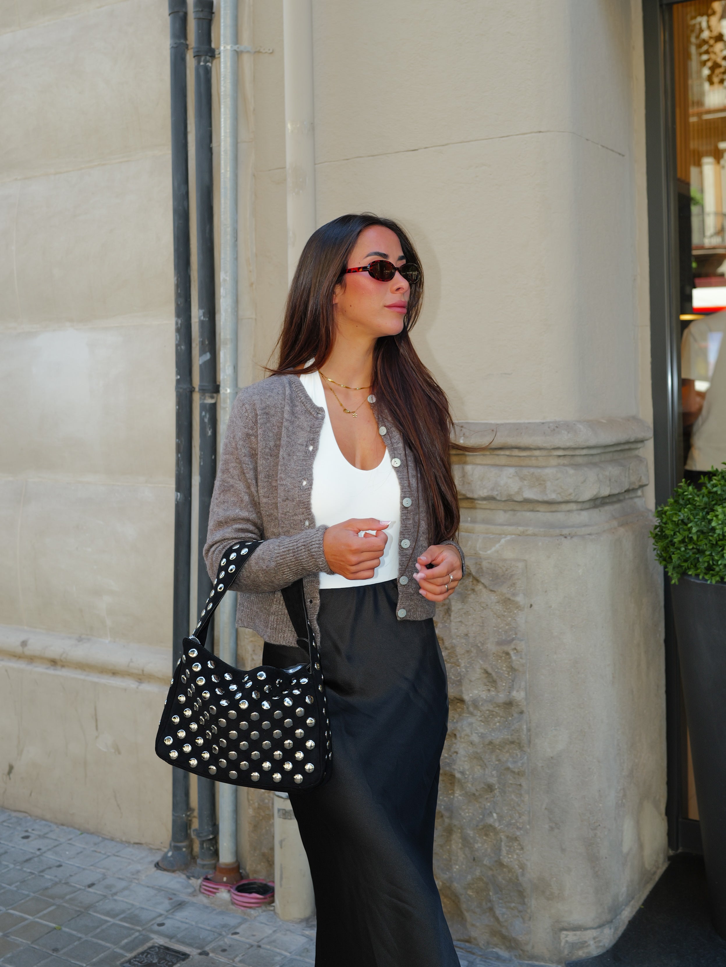 Cardigan en tricot avec boutons en pierre