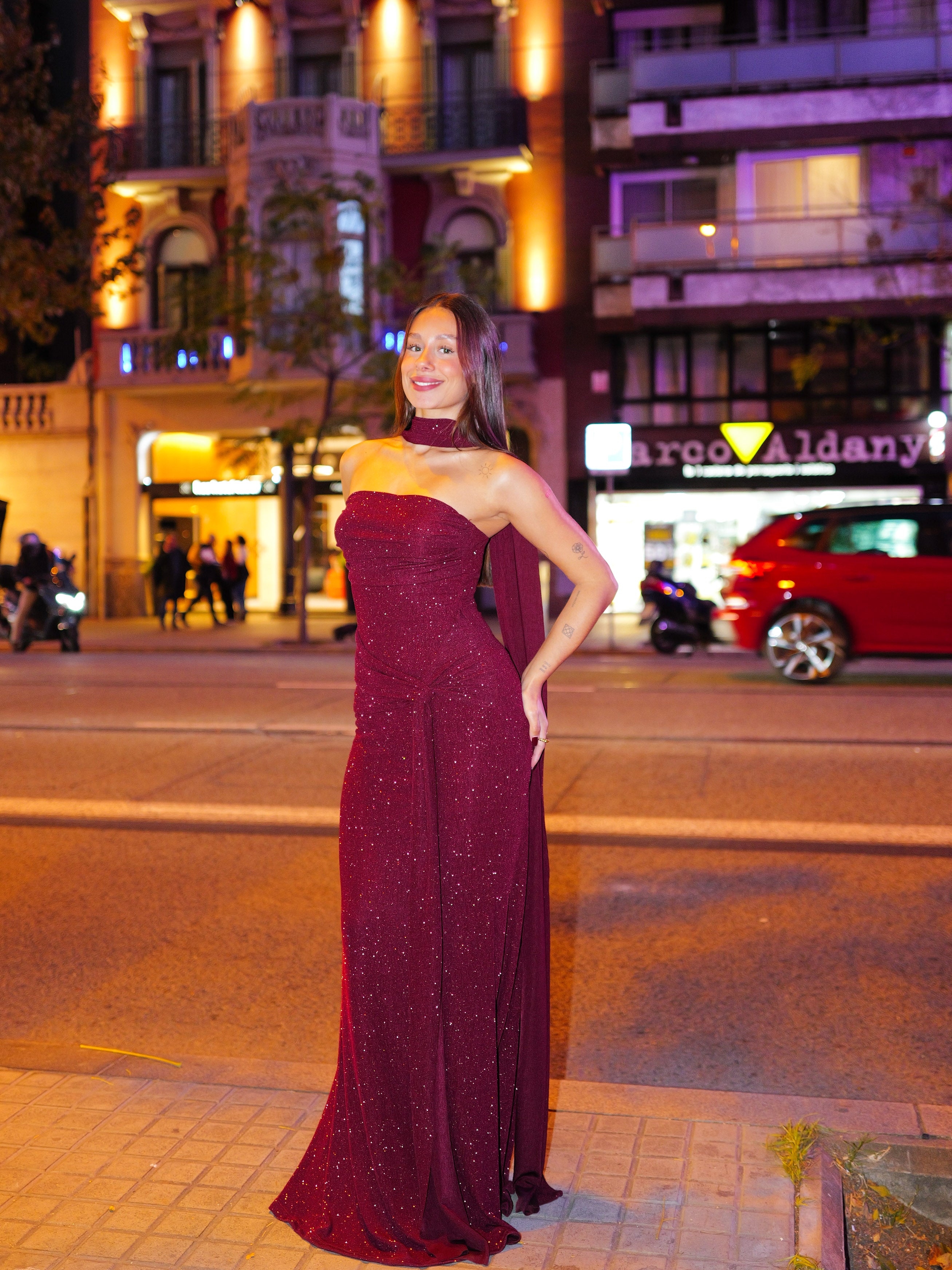 Robe bandeau en lurex avec tour de cou bordeaux