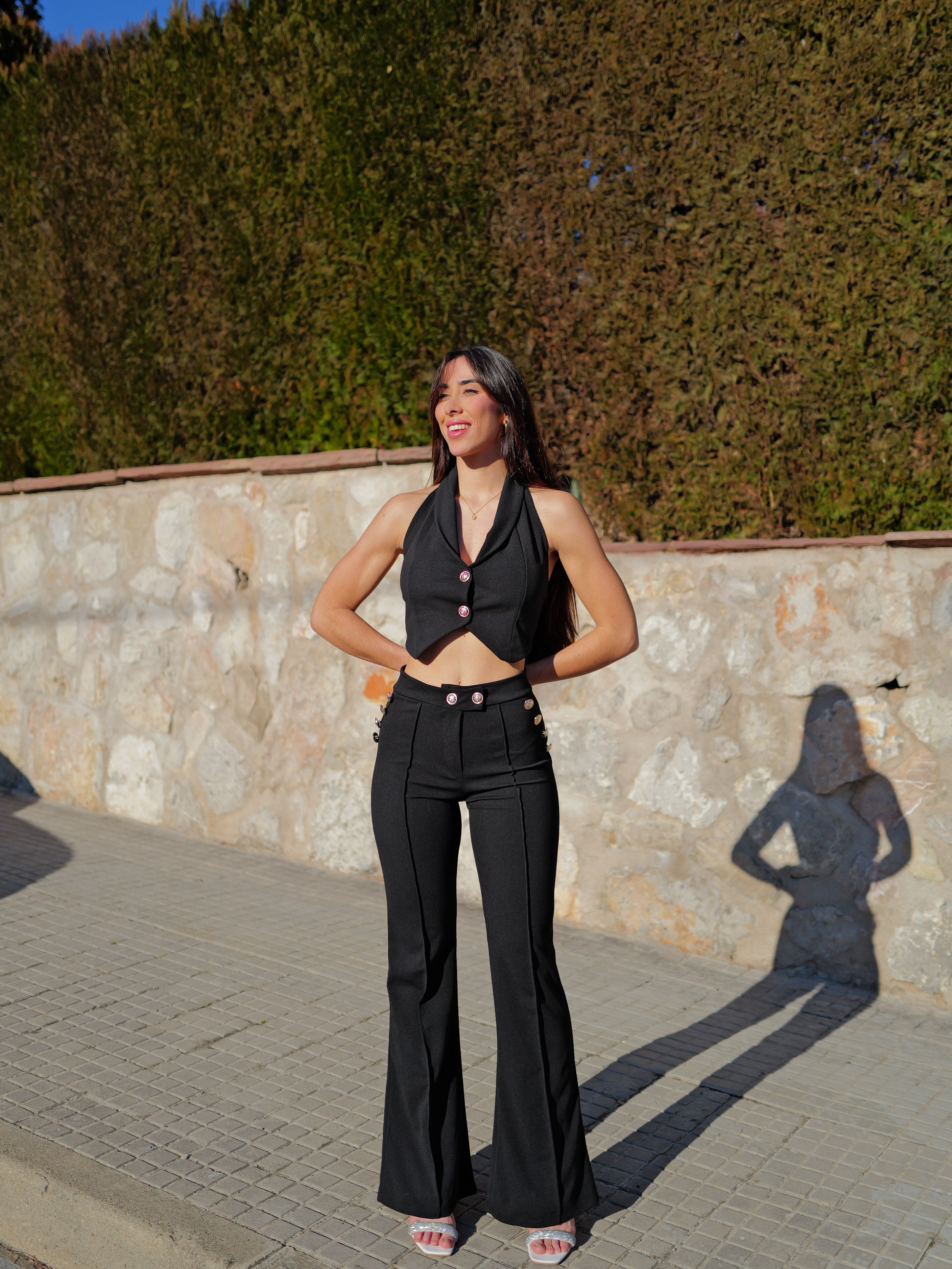 Ensemble long noir à boutons