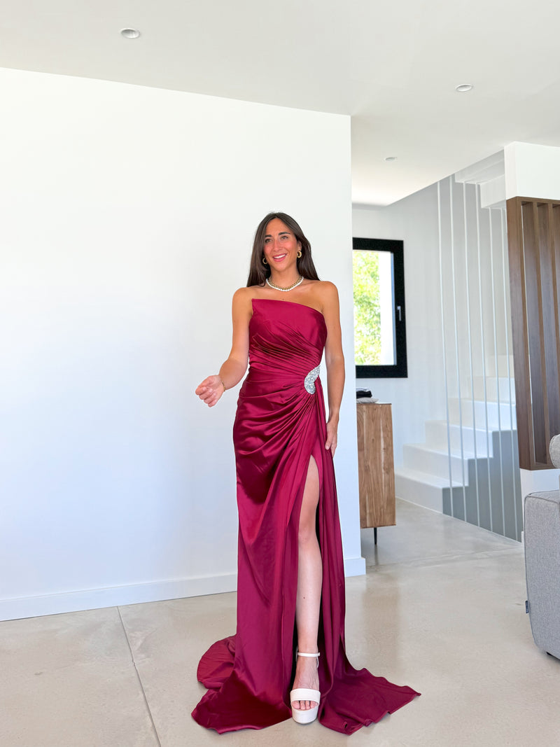 Robe à gouttes bordeaux avec strass